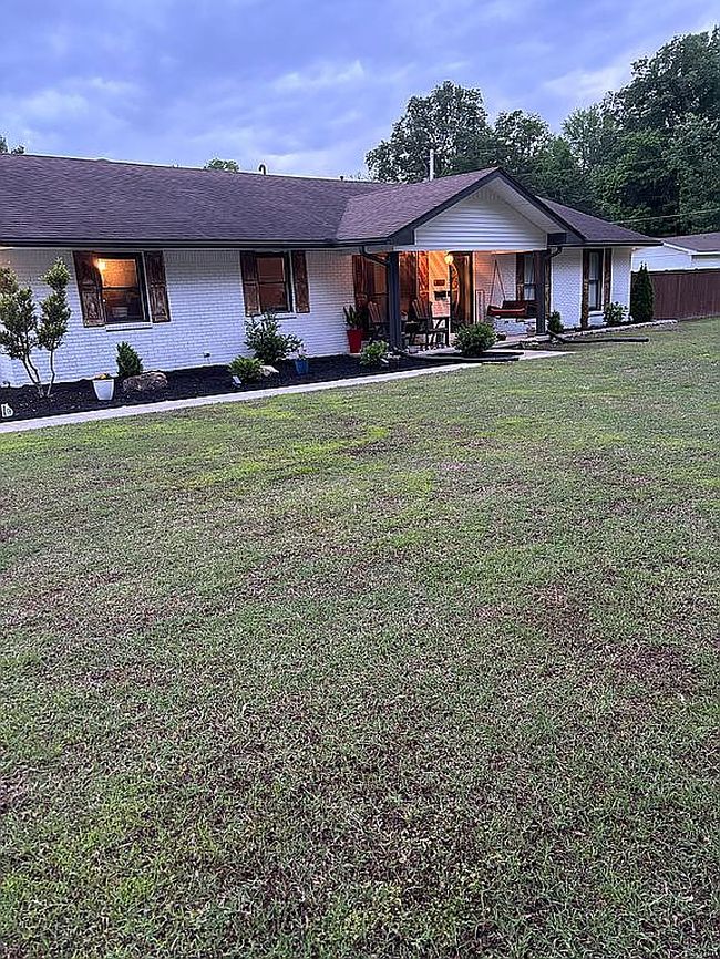 Image of 620 W Cherry St