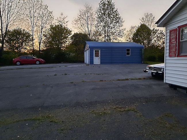Image of 383 Joe Brock St