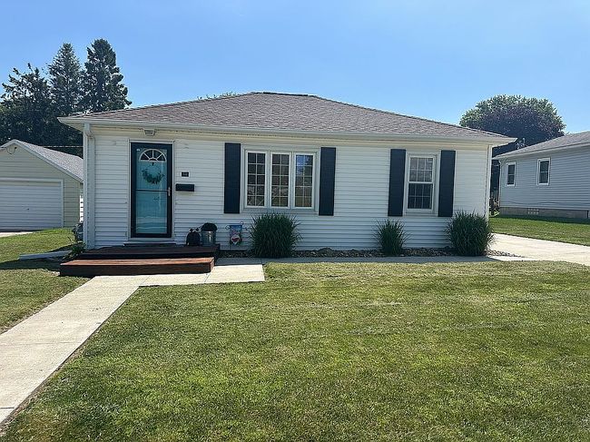 Photo of 514 Pine St, Reinbeck, IA