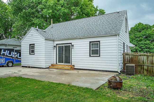 Photo of 616 14th St, West Des Moines, IA