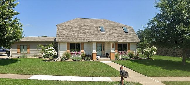 Image of 1144 Brookview Dr
