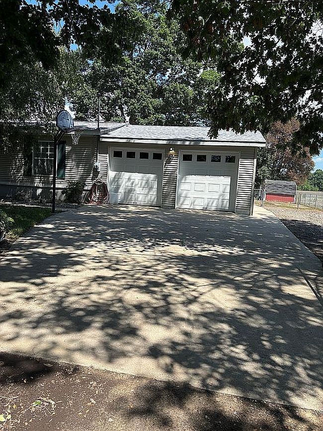 Photo of 2359 55th St, Fennville, MI