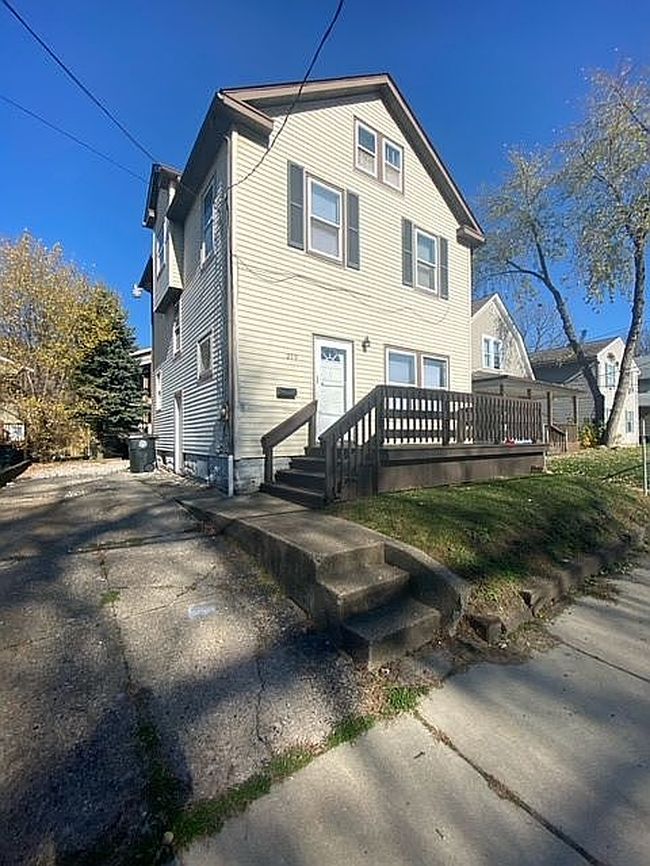 Photo of 279 Cross St, Akron, OH