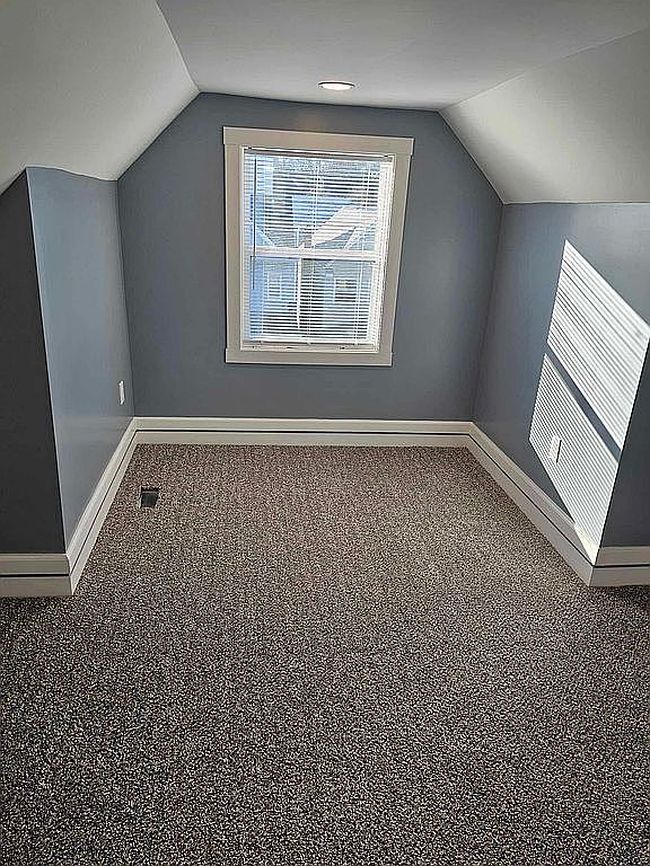 Photo of 107 Sumner Ave, Vandergrift, PA