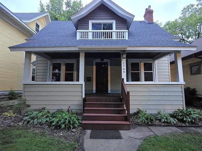 Photo of 1749 Laurel Ave, Saint Paul, MN