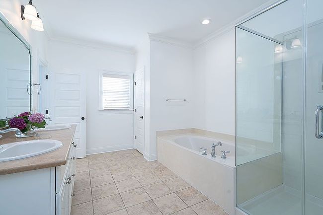 Image of 2193 Ross Ave