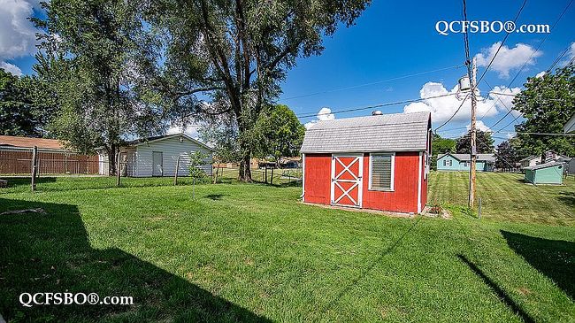 Photo of 2422 45th St, Moline, IL