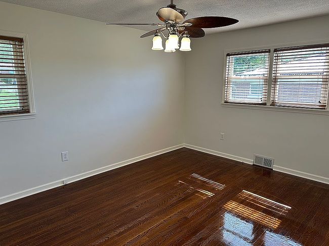 Image of 110 South Ln