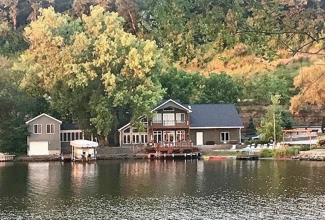 Image of 31808 W Lake Park Dr
