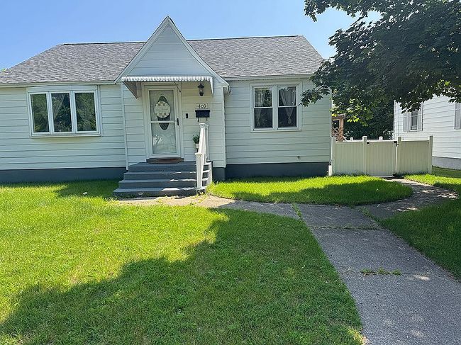 Photo of 409 S 19th St, Escanaba, MI