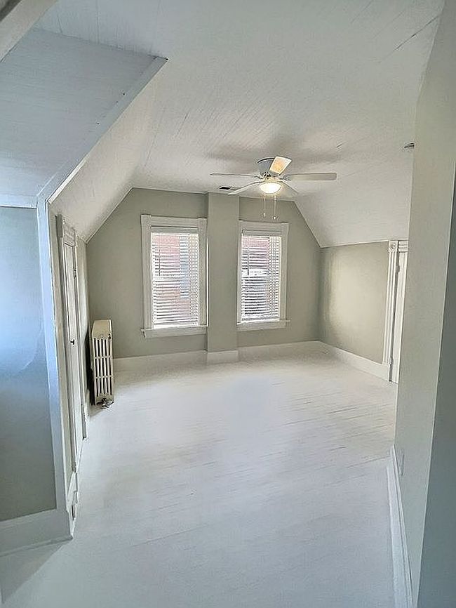 Photo of 332 N 6th St, Saint Charles, MO