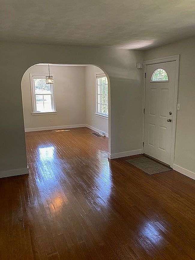Photo of 2909 Hershey Rd, Erie, PA
