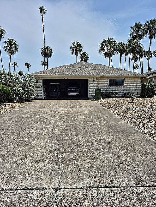 Photo of 429 Northcutt Dr, Alamo, TX