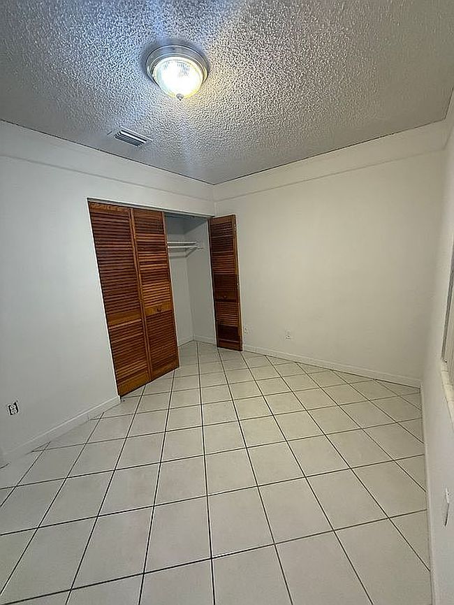 Photo of 4410 Sw 129th Pl, Miami, FL