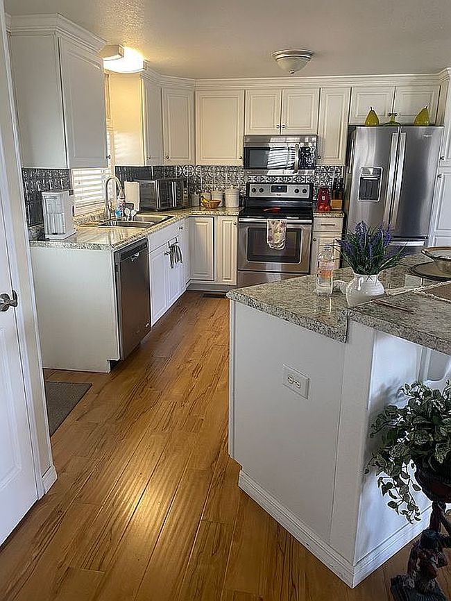 Additional photo 3 of property located at 51 Macuro Ct