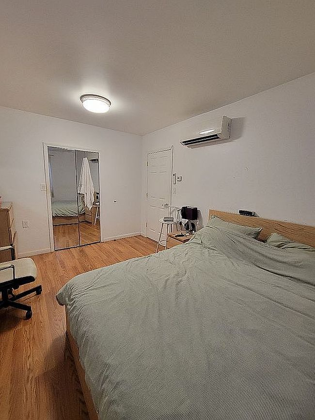 Photo of 1611 Oriental Blvd, Brooklyn, NY