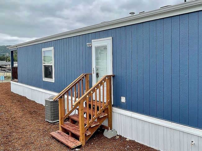 Photo of 202 Ne Neptune Ct, Roseburg, OR