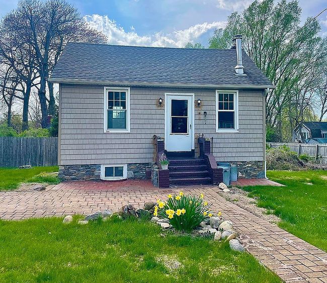 Image of 160 Alder Dr