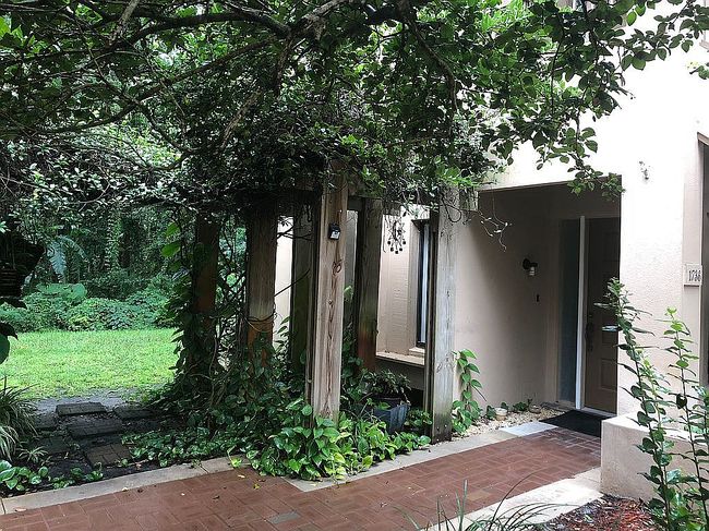 Image of 1736 Lake Cypress Dr