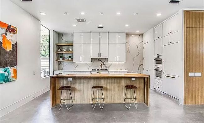 Additional photo 1 of property located at 3848 Valley Ridge Rd