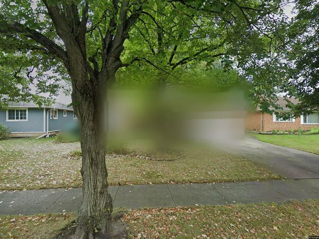 Photo of 8475 Selwick Dr, Parma, OH
