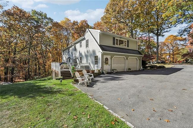Additional photo 2 of property located at 12 Woodland Ct S