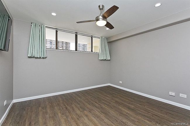 Additional photo 3 of property located at 1860 Ala Moana Blvd Apt 1308