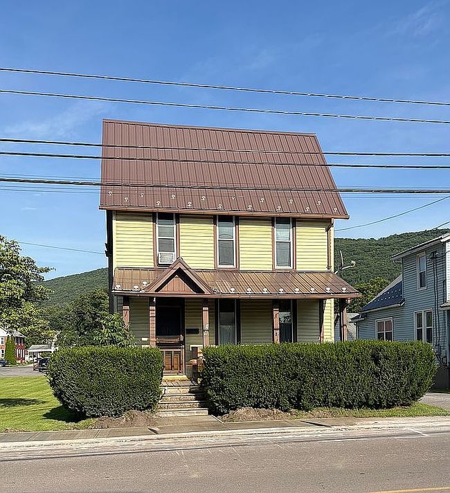 Photo of 108 Pennsylvania Ave, Mill Hall, PA