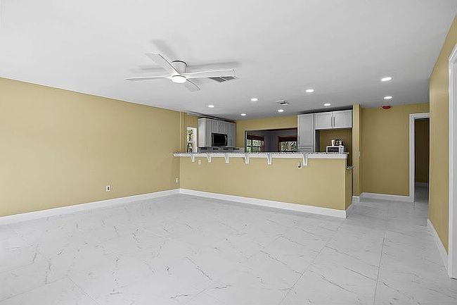 Additional photo 2 of property located at 1933 W Albury Pl