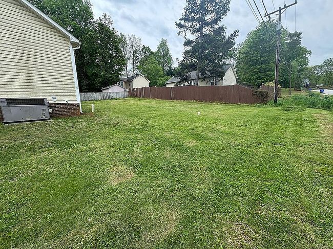Image of 2300 Red Oak Ct