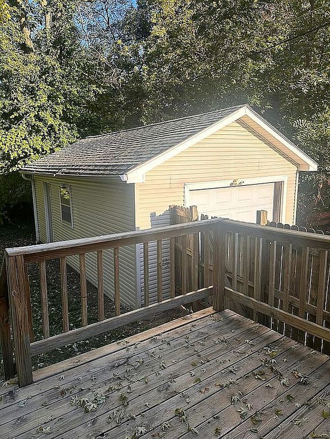 Image of 1164 S Conway Ave