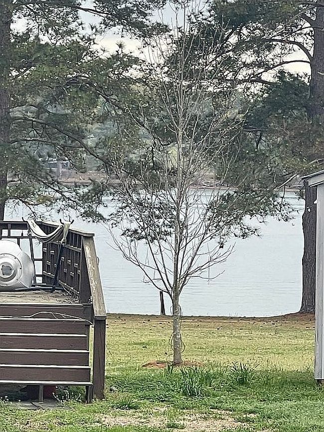 Image of 63 Lake Dr
