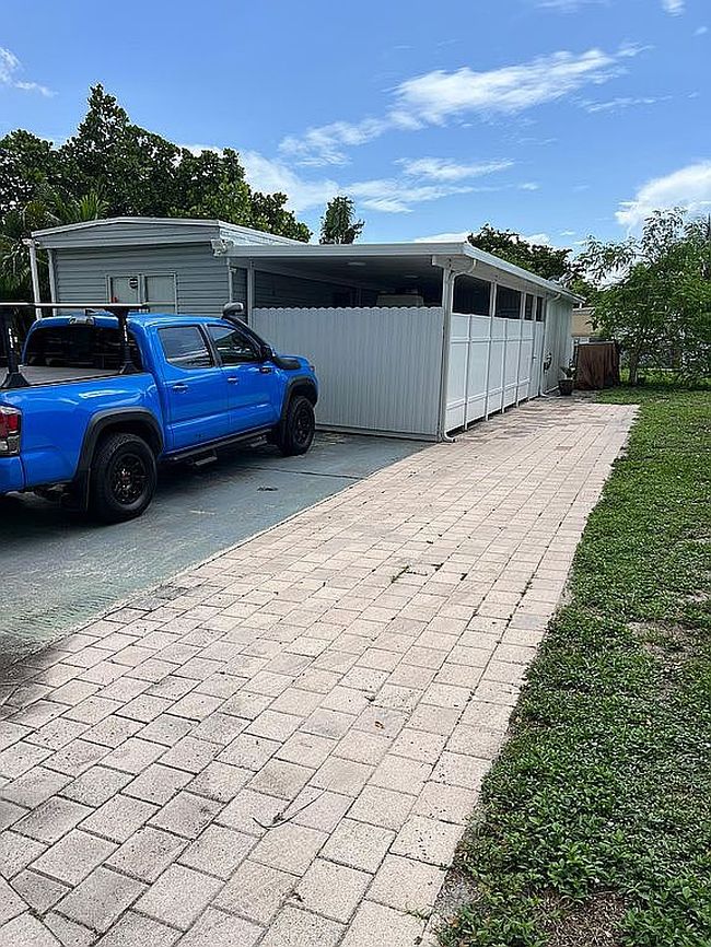 Photo of 4918 Ne 1st Ter, Pompano Beach, FL