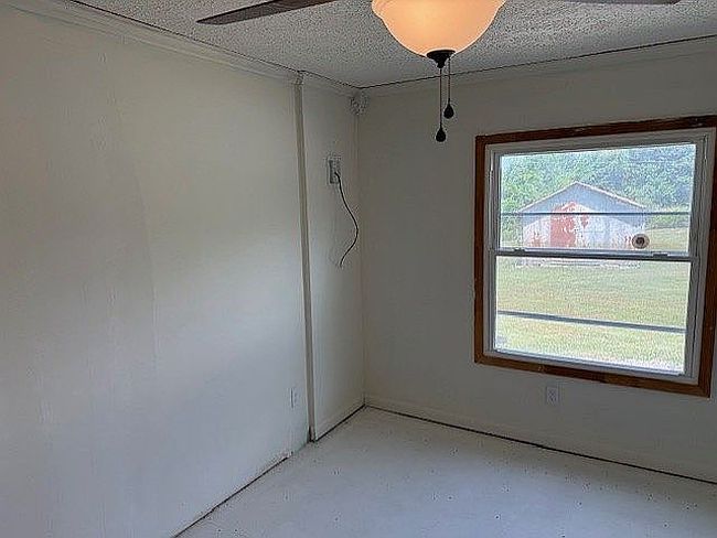 Photo of 3881 New Irvine Rd, Waco, KY