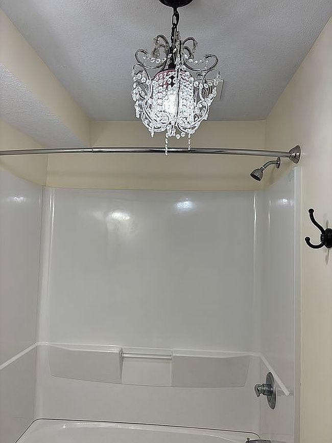 Image of 737 Phillip Cir