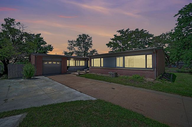 Additional photo 1 of property located at 3801 Castle Cir