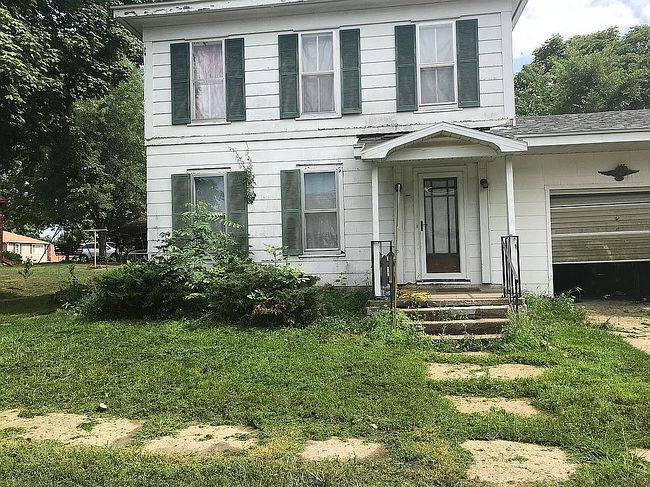 Photo of 306 Elm St, Farmington, IA