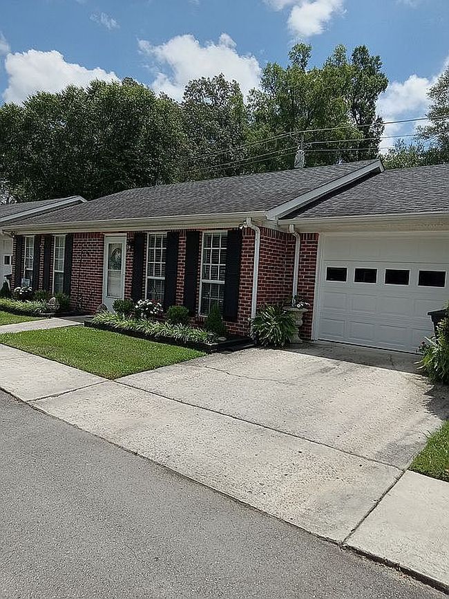 Photo of 1600 N Washington St Apt 6, Tullahoma, TN