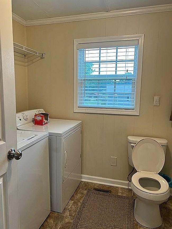 Image of 3045 S Riverbend Rd