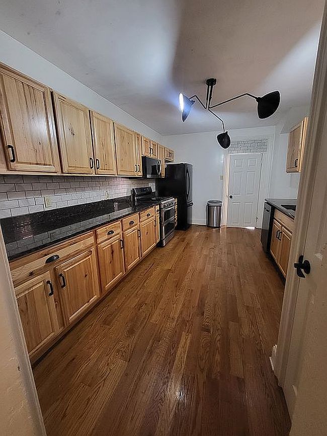 Image of 222 Verbeke St