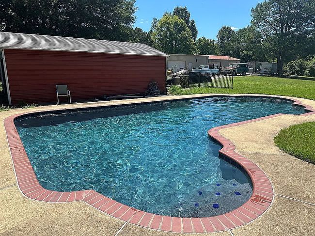 Image of 1591 Locke Rd