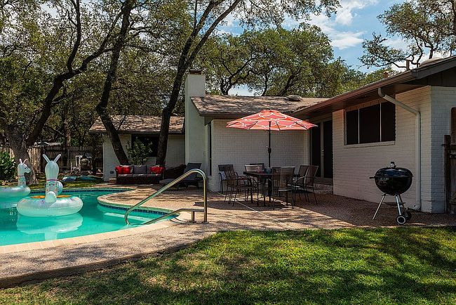 Photo of 4435 Huntington Woods St, San Antonio, TX