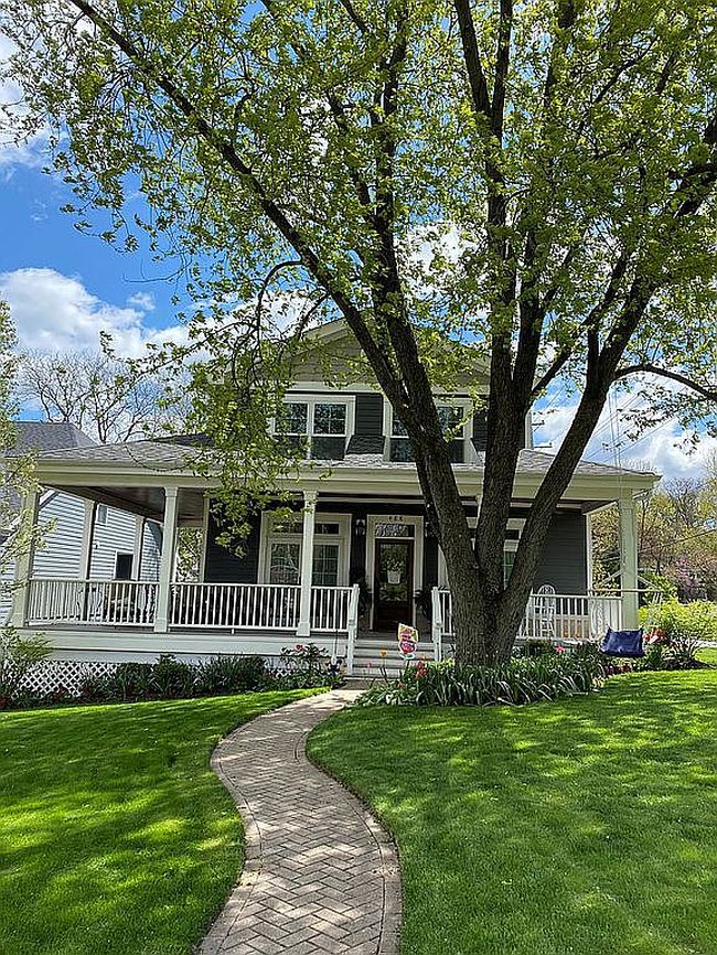 Photo of 488 S Columbia St, Naperville, IL