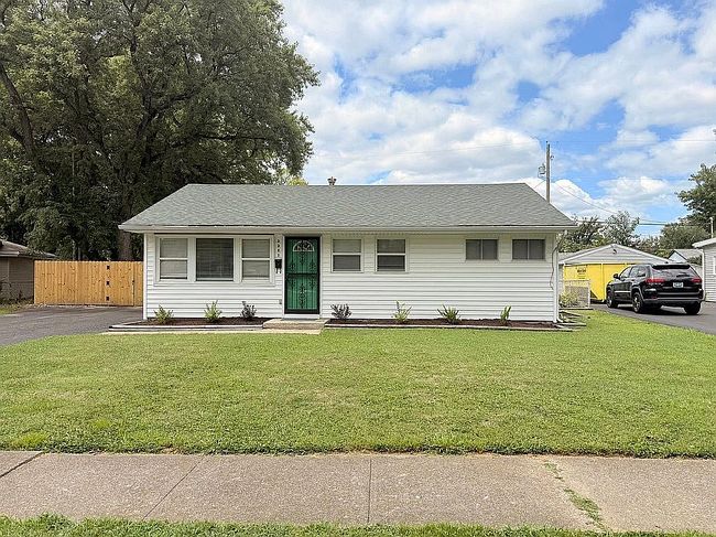 Photo of 3321 Radiance Rd