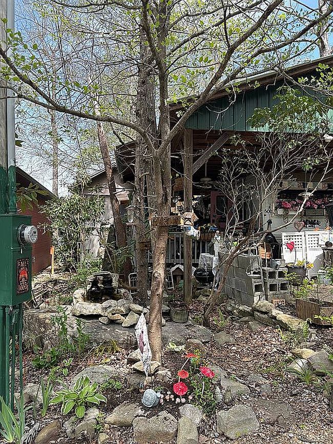 Image of 500 Sassafras Way