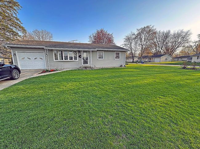 Image of 3402 Silverbrook Ave