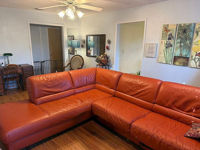 Additional photo 1 of property located at 541 Deer Crk E