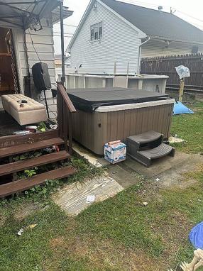 Image of 305 W Warren St