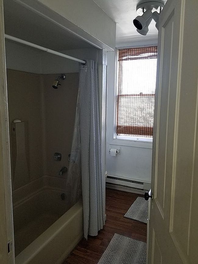 Image of 1203 Bank St