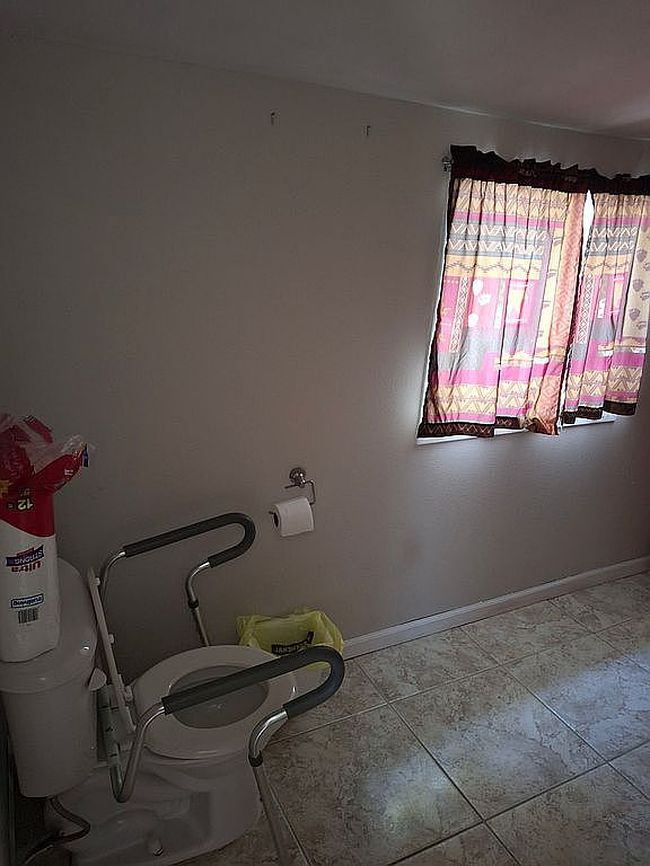 Photo of 1414 E 14th St, Sedalia, MO